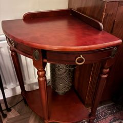 Vintage corner unit