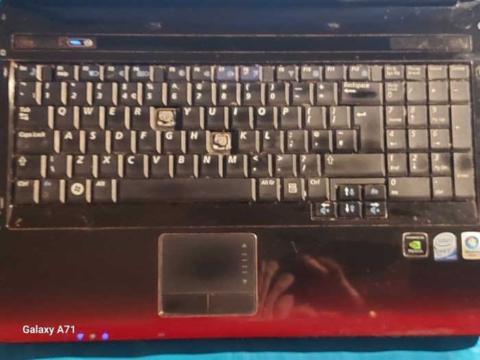 Samsung R610 15.6 inch Laptop, 3GB Ram, 300GB HDD, Intel Core 2 Duo CPU T6400 2.00GHz, indows 7 Home Premium, Chrome, Youtube, and VLC for best movie experience