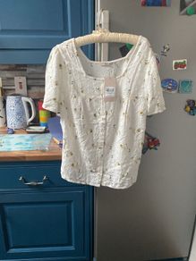 ladies short sleeve top