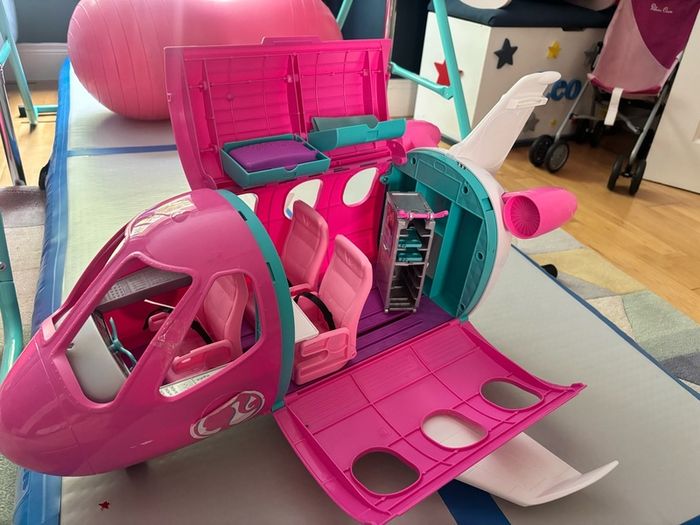 Barbie plane