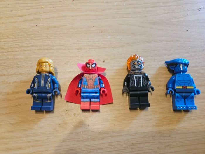 Lego Marvel Minifigure Bundle