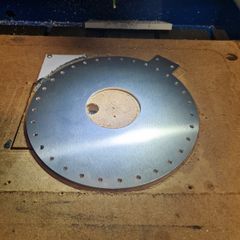 HF Vertical antenna radials plate
