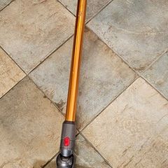 Dyson v10