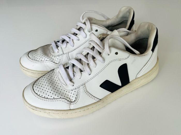 Veja Womens Shoe UK Size 5