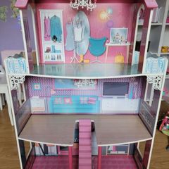 dollhouse