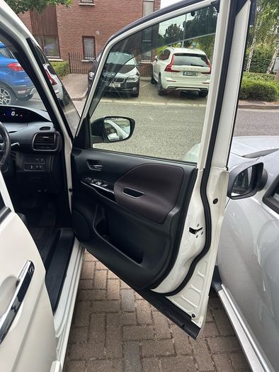 2017 Nissan Serena