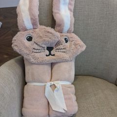 Pink plush animal hooded baby towel - new unused