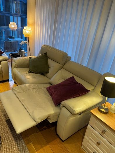 Leather reclinable couch