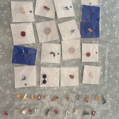 Assorted Pins 40 pcs, Bright and Fun