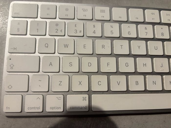 Apple Magic Keyboard lightning version