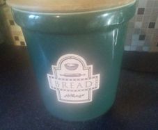Bread bin