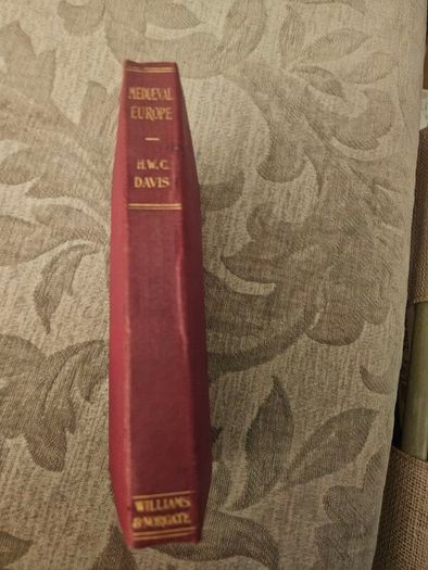 Medieval Europe By H.w.c.davis. M. A. 1915 Hardback In Good Condition.  See Photos For Same.