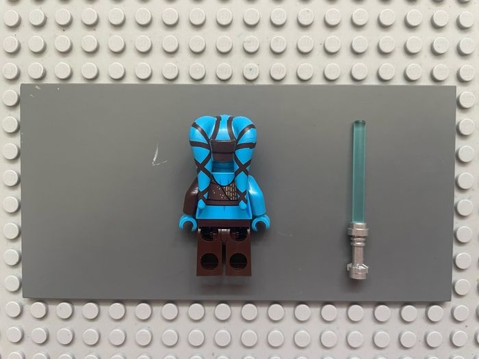 lego Star Wars sw1428 Aayla Secura minifigure- Nougat Lips