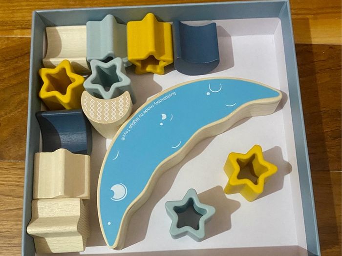 Brand New Bigjigs Toys Moon Balance Stacker - 9 Piece Moon & Stars Wooden Stacking Toy