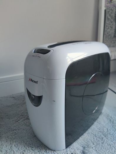 Paper shredder