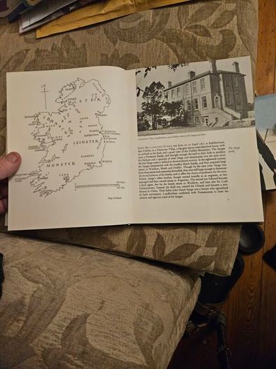 J.m. Syng And His World. With 130 Illustrations. By Robin Skelton. First Edition Large Volume Hardback With Dustjacket In Good Condition.  See Photos For Same.
