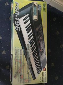 Yamaha psr-195 electric keyboard