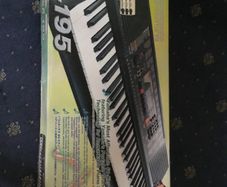 Yamaha psr-195 electric keyboard