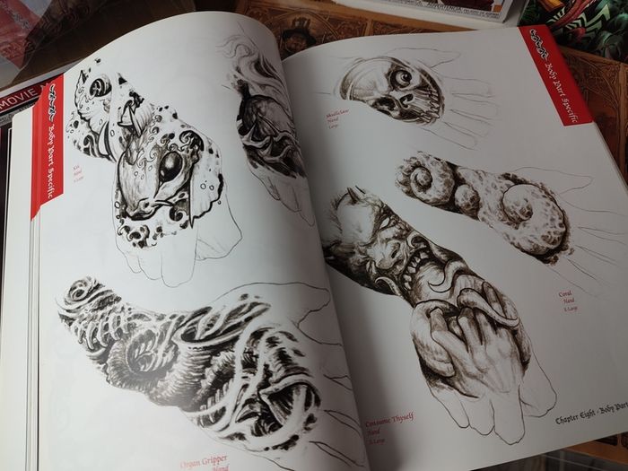 Tattoo Sourcebook: Pick and Choose from Thousands of the Hottest Tattoo Designs ! 520 Pages ! 2009 ! by Harper Collins !
