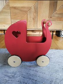 Doll's pram