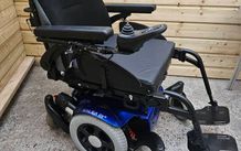 Electric wheelchair