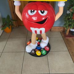 M&M display stand