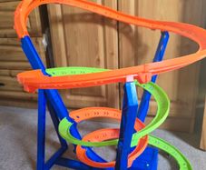 Hot wheels track