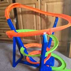 Hot wheels track