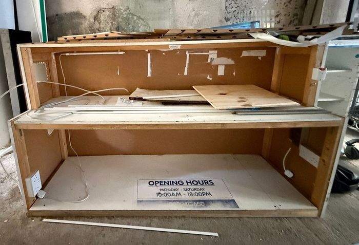 Used Shop Fitting