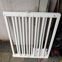 baby gate - brand new never used
