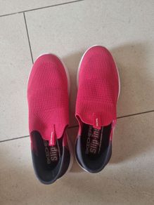 Boys red Skechers slip ins size 4 (uk)