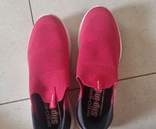 Boys red Skechers slip ins size 4 (uk)
