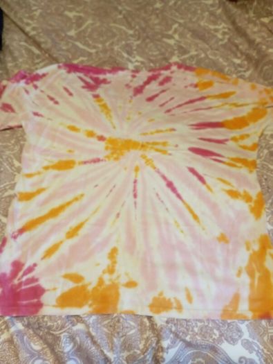 tie dye t shirt size small oversized
