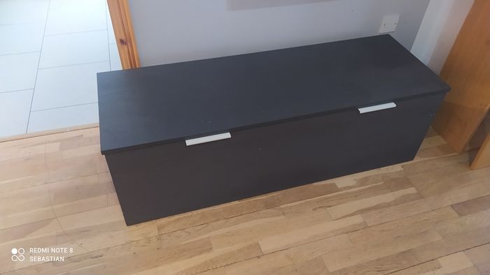 Storage box
