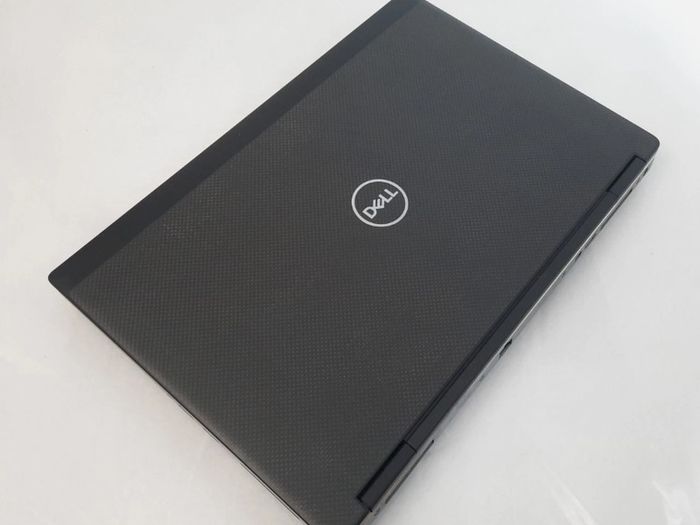 Dell Precision 7530 15.6" WIN 11 PRO Mobile Workstation Business Gaming Laptop i7-8750H 2.4GHz 16GB RAM 256GB SSD AMD Radeon WX 4150 4GB GDDR6