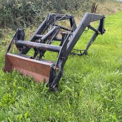 Mf 80 loader