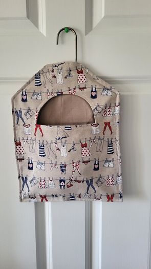 Peg bag. Fully lined.