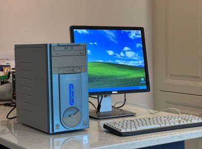 Packard Bell Celeron 2.20GHz, 225 MB RAM
