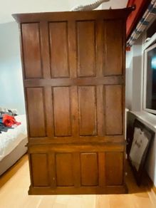 Beautiful large wardrobe & drawers