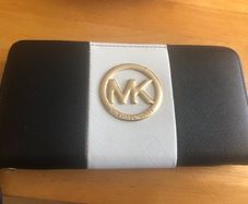 mk purse