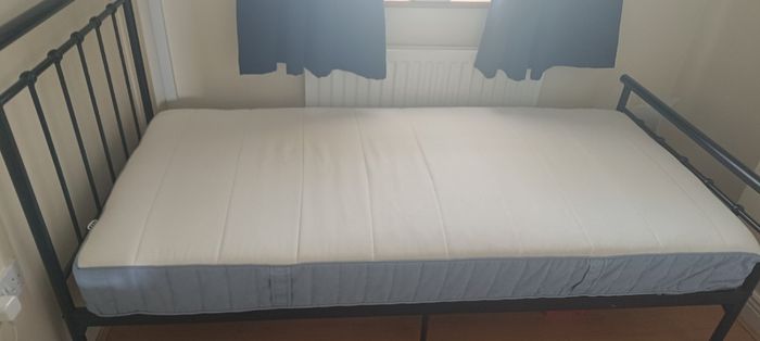 Single Bed