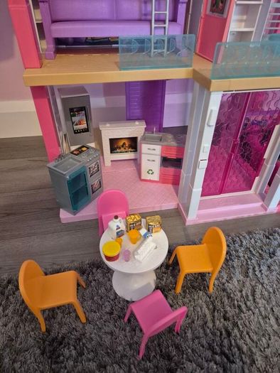 barbie dream house