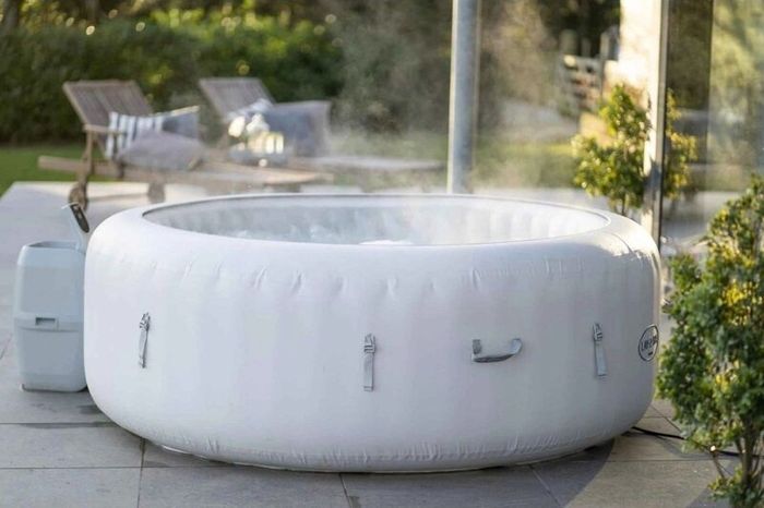 Hot Tub Lay-Z-Spa 4/6 Capacity