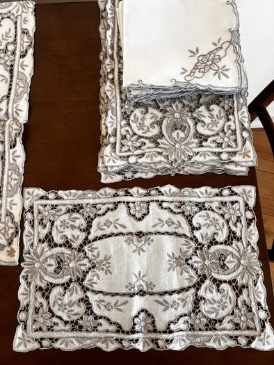 Embroidered Table Runner, 8 Placement Mats and 8 Napkins