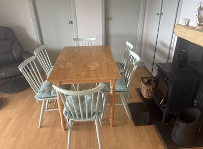 table and chairs