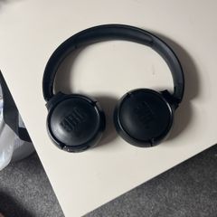 JBL Tune570bt