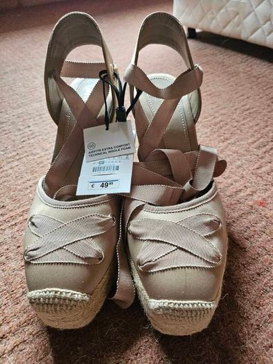 Zara Wedges
