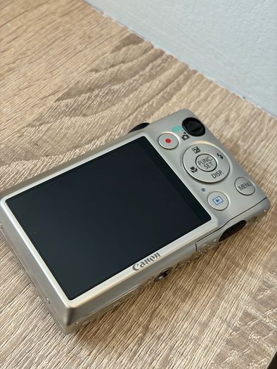 Canon Ixus 220hs
