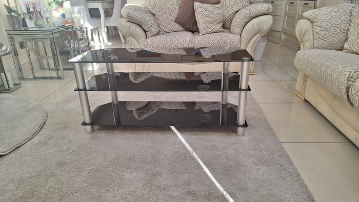 Tv table