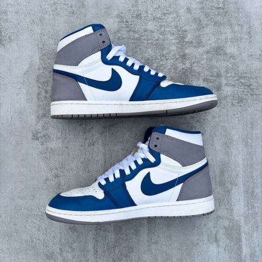 Nike Air Jordan 1 Retro OG